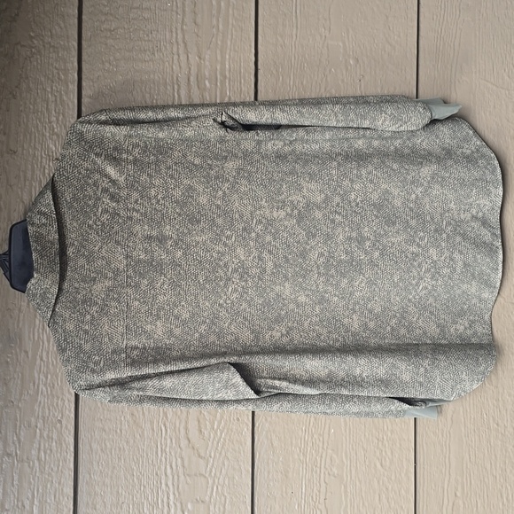 Athleta Zuma Printed Top V Neck High Low Size XS Women’s Viper Shadow Olive - Picture 12 of 15